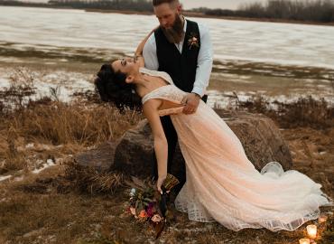 Vest Chụp Hình Cưới Dành Cho Chú Rể