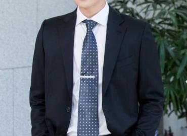 May Vest Chuẩn Phong Cách – Bí Quyết Tạo Dáng Sang Trọng, Đẳng Cấp