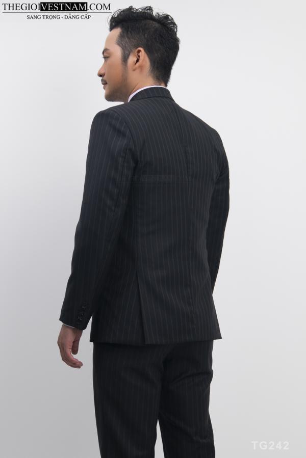 Bộ Suit Đen Sọc Vàng Classic Fit TGS242 - hình 4