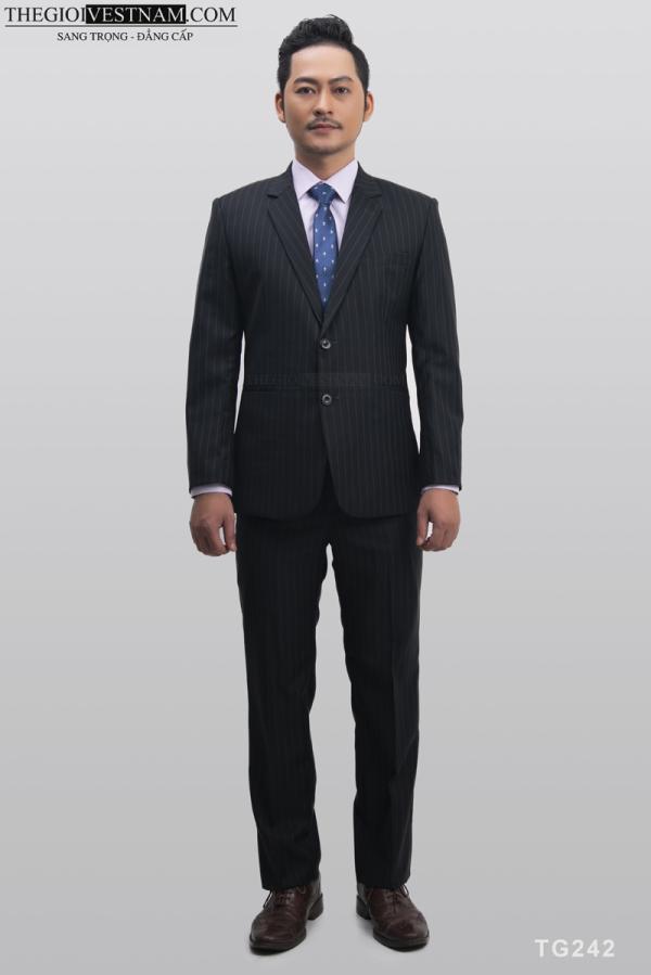 Bộ Suit Đen Sọc Vàng Classic Fit TGS242 - hình 2
