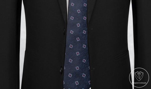 Bộ Suit Đen Gân Kẻ Vuông Modern Fit TGS357 - hình 3