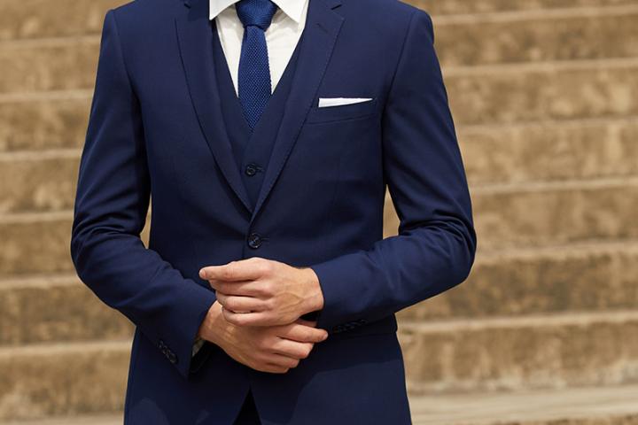 Com Lê Nam – Bí Quyết Phong Cách Lịch Lãm Với Vest Nam Hiện Đại