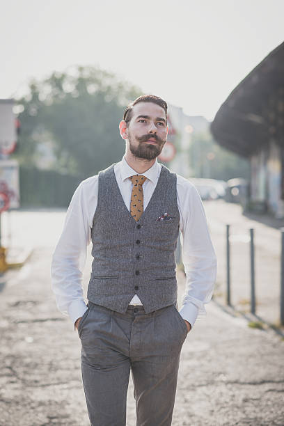 Vest nam Hàn Quốc slim fit xám khói phối sơ mi trắng lịch lãm