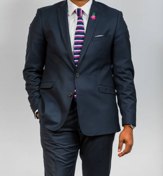 Bộ vest thanh niên màu navy cho dáng người to, phối áo sơ mi trắng