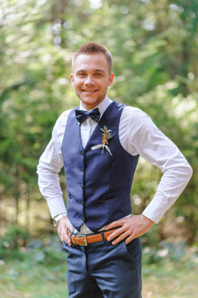 Vest nam Hàn Quốc navy phối sơ mi trắng dự tiệc