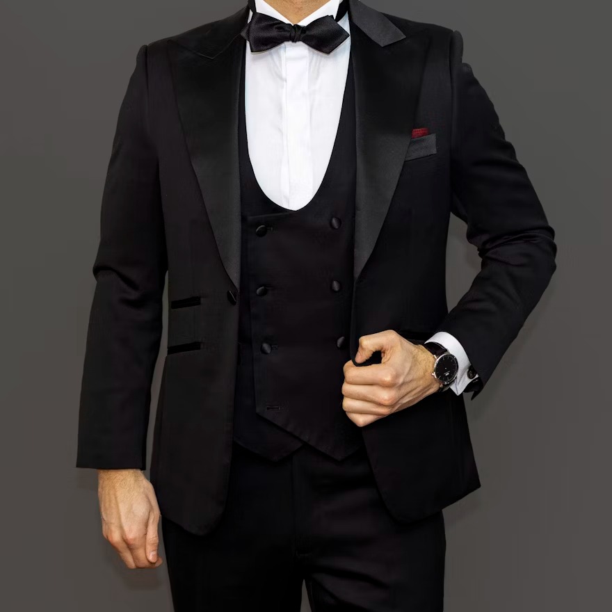 So sánh vest, blazer và tuxedo nam qua phong cách và ứng dụng